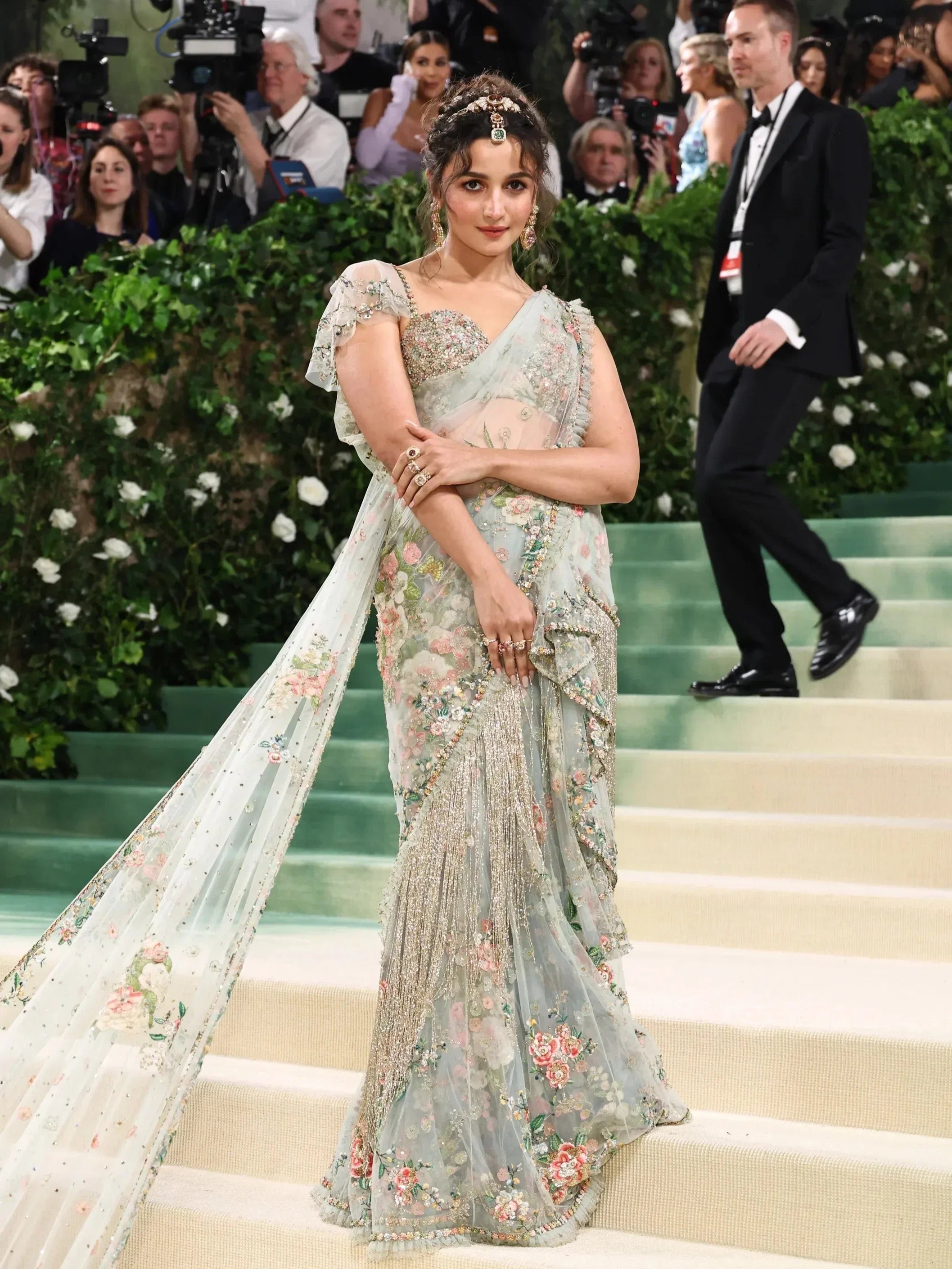 Trending Bollywood Actress Wearing Saree Trending Bollywood Actress Wearing Saree