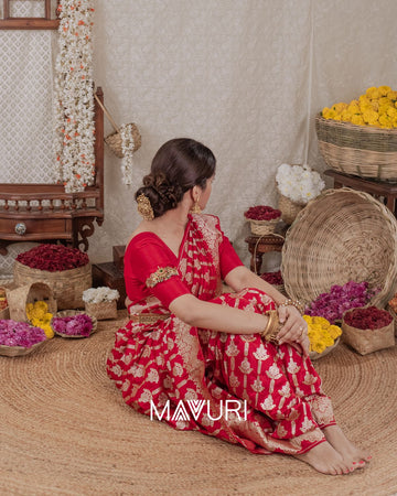 Top 11 Nauvari Saree Colour Combinations for a Perfect Look