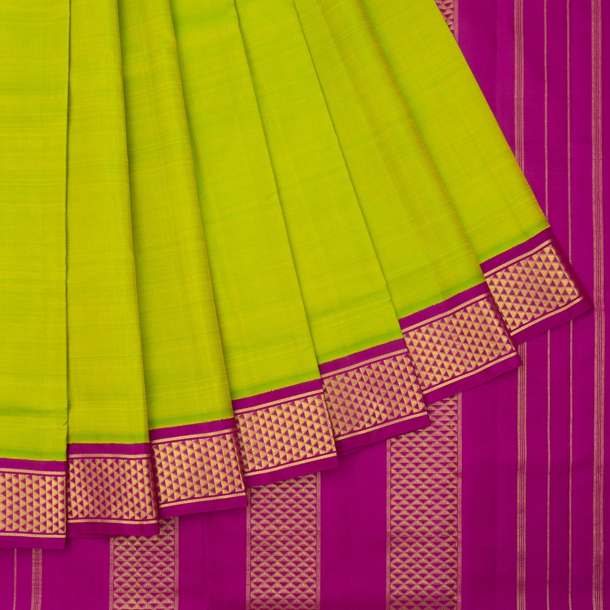 Parrot Green Kanchipuram Silk Saree