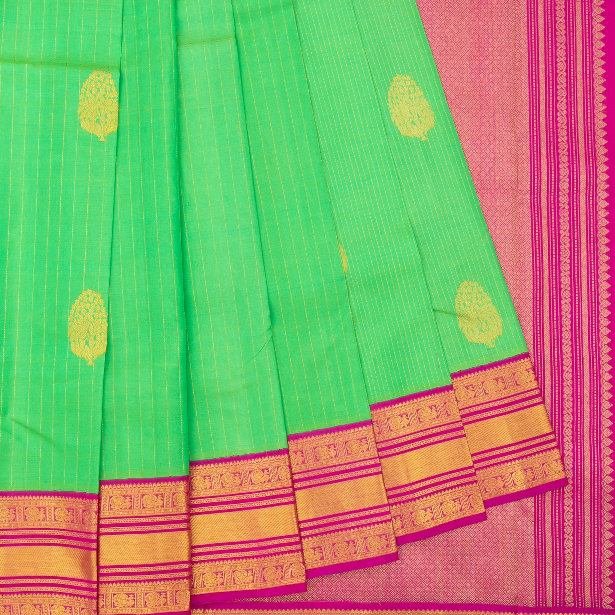 Parrot Green Kanchipuram Silk Saree