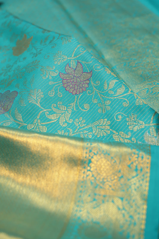 Sea Green Kanchipuram Silk with Simham & Mayil Motifs Pallu