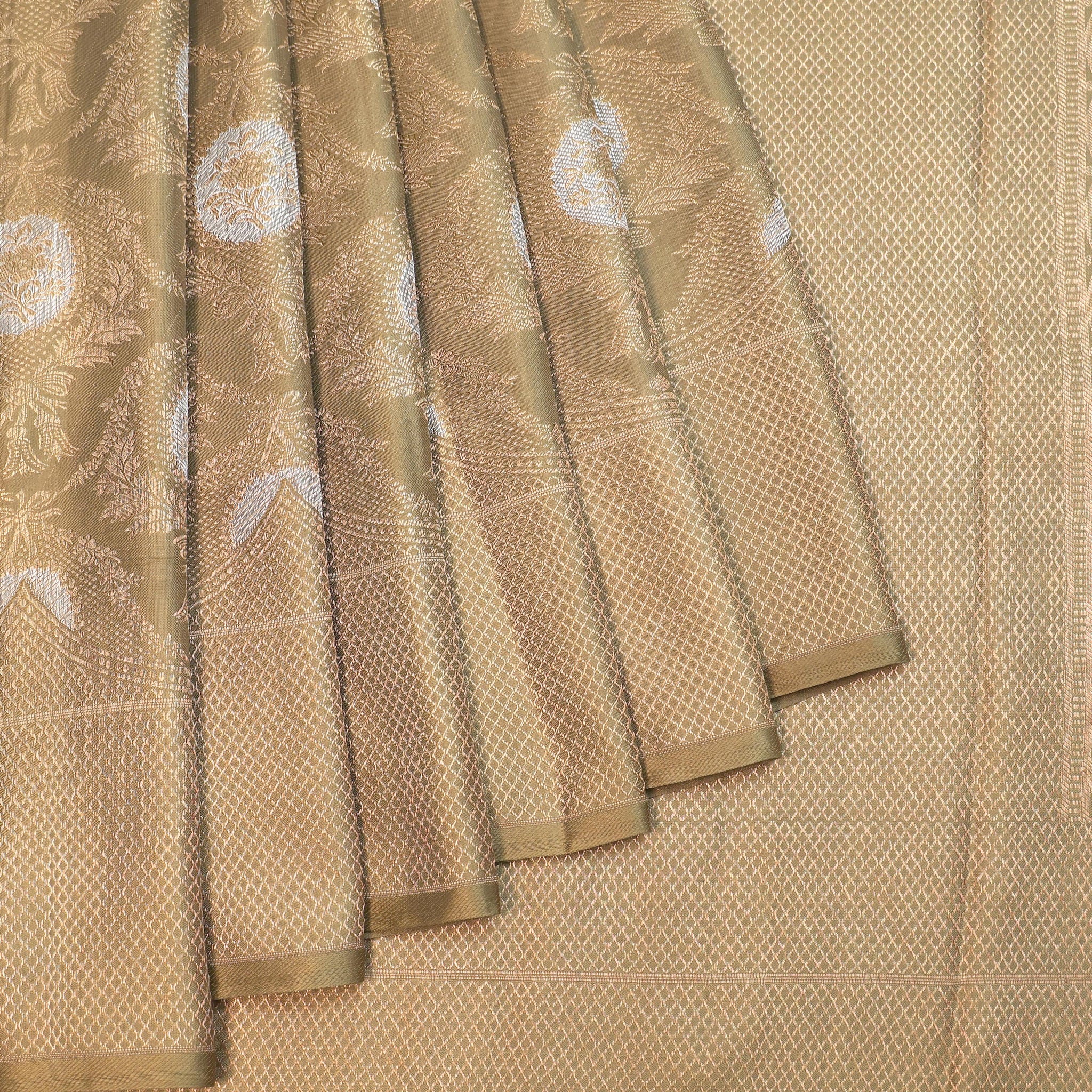 Mehendi Green Kanchipuram Silk Saree with Flower Motifs