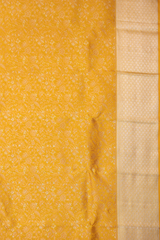 Mustard Kanchipuram Silk Saree with Diamond Checks Pallu