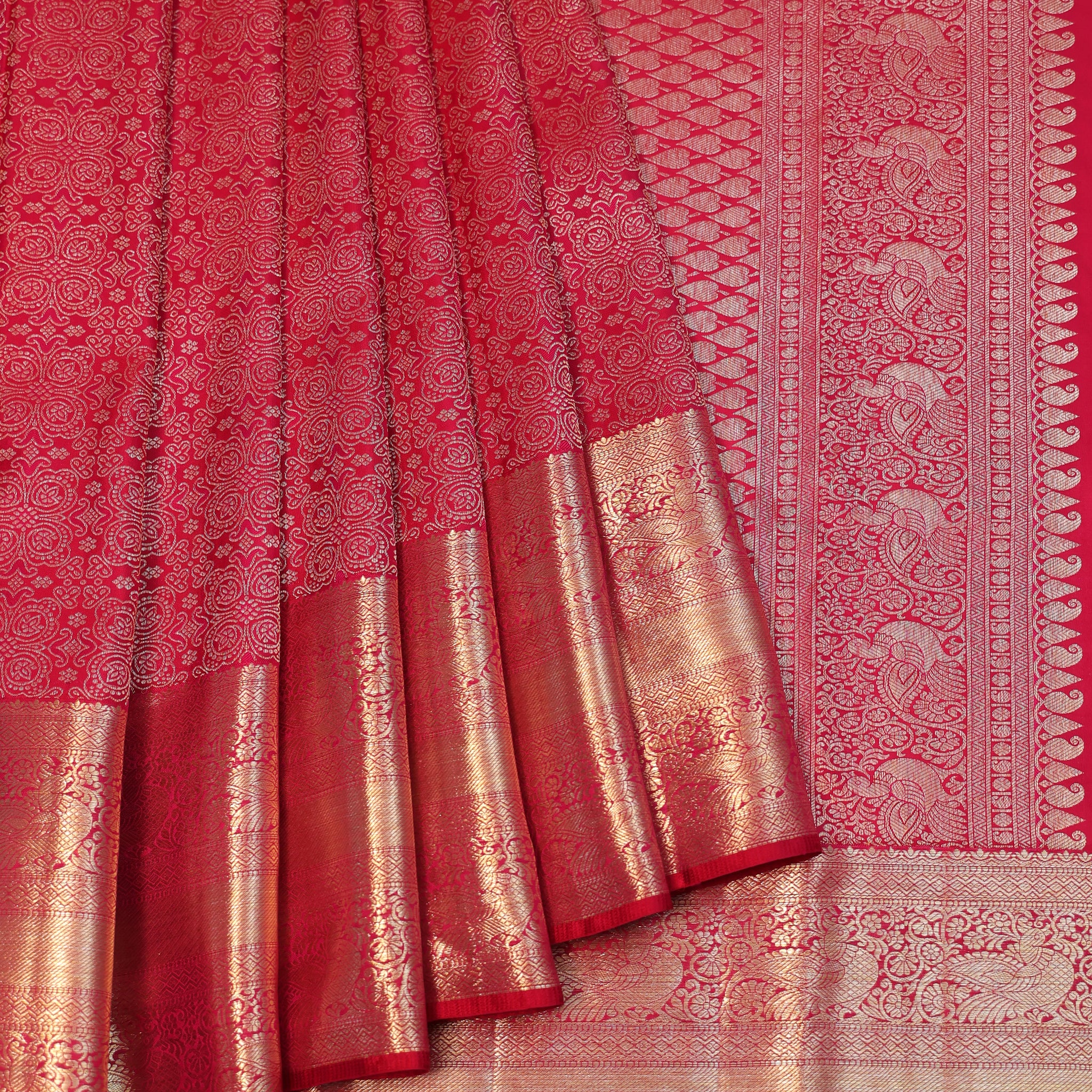 Magenta Kanchipuram Silk Saree with Mayil Motifs