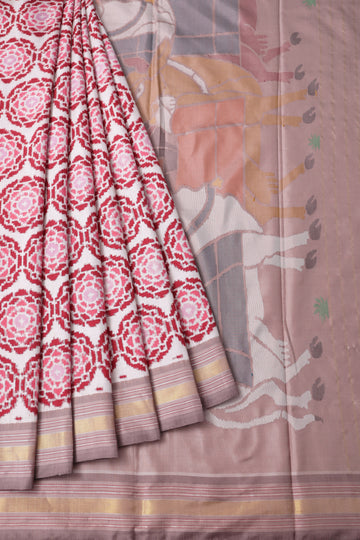 Cream Patan Patola Silk Saree with Deer Motif Pallu