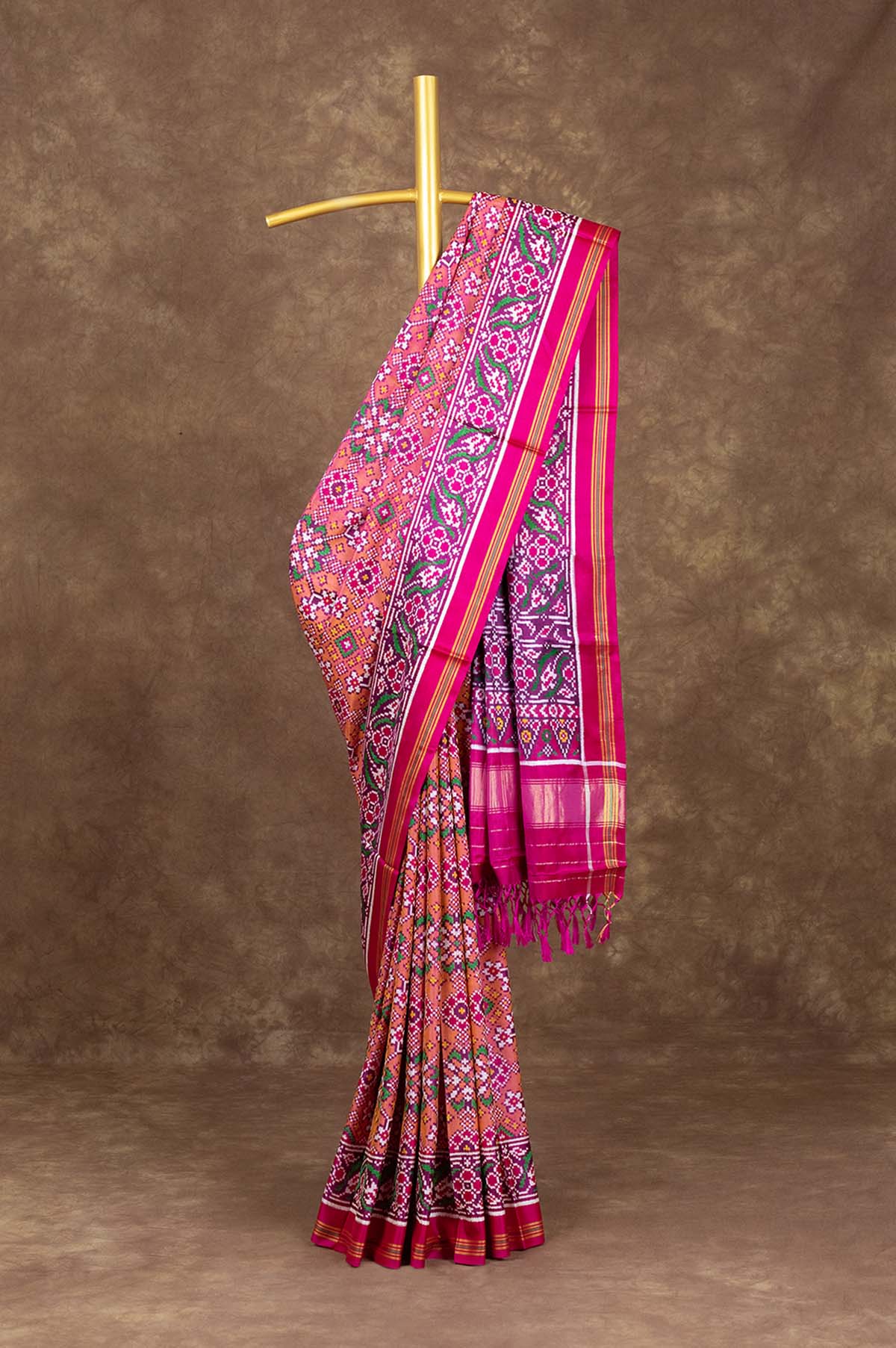 Printed Light Pink Silk Patola Saree SARV167385